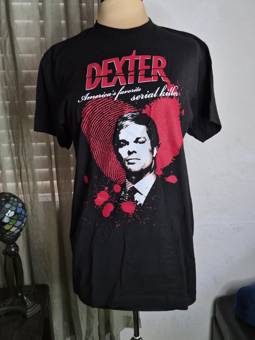 Dexter "America's Favorite Serial Killer" Graphic T-Shirt